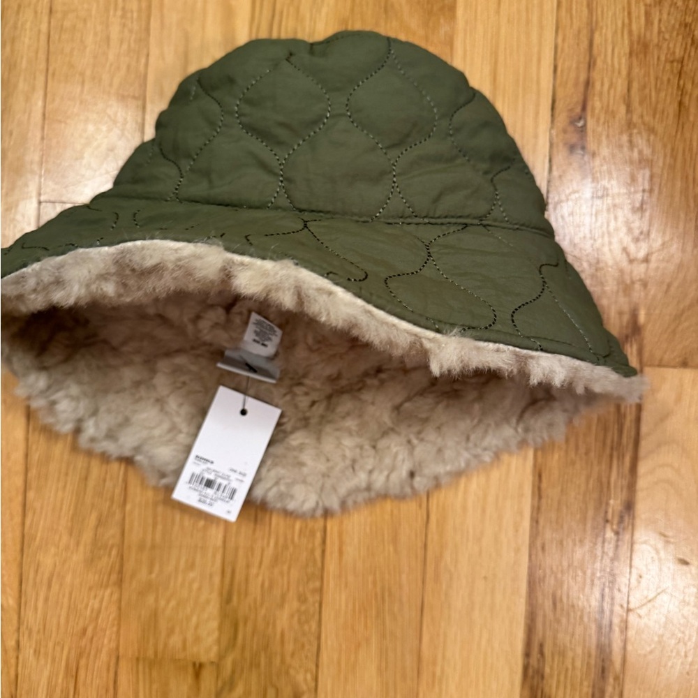 NWT Sonoma Quilted Olive Bucket Hat with Faux Fur Lining